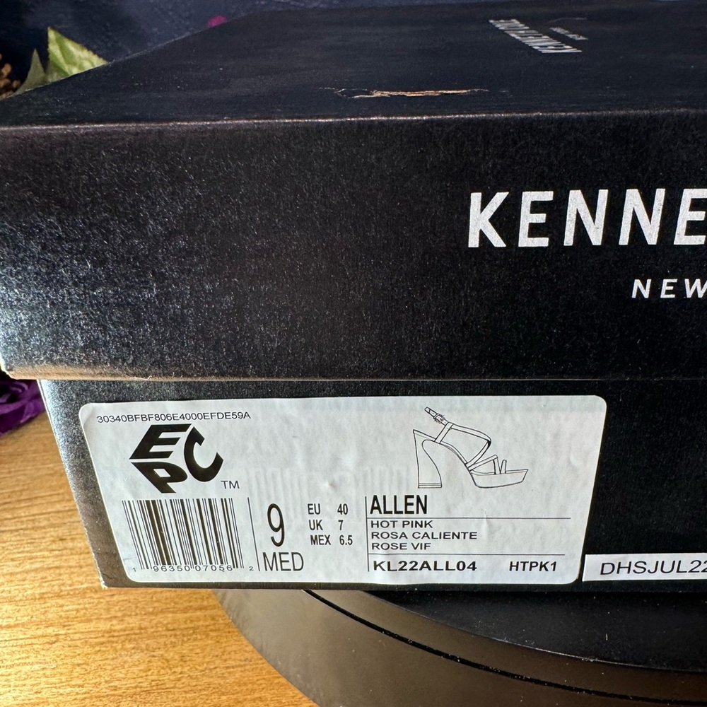 NIB Kenneth Cole NY Women’s Allen Platform Hot Pink Sz 9 - Picture 4 of 7